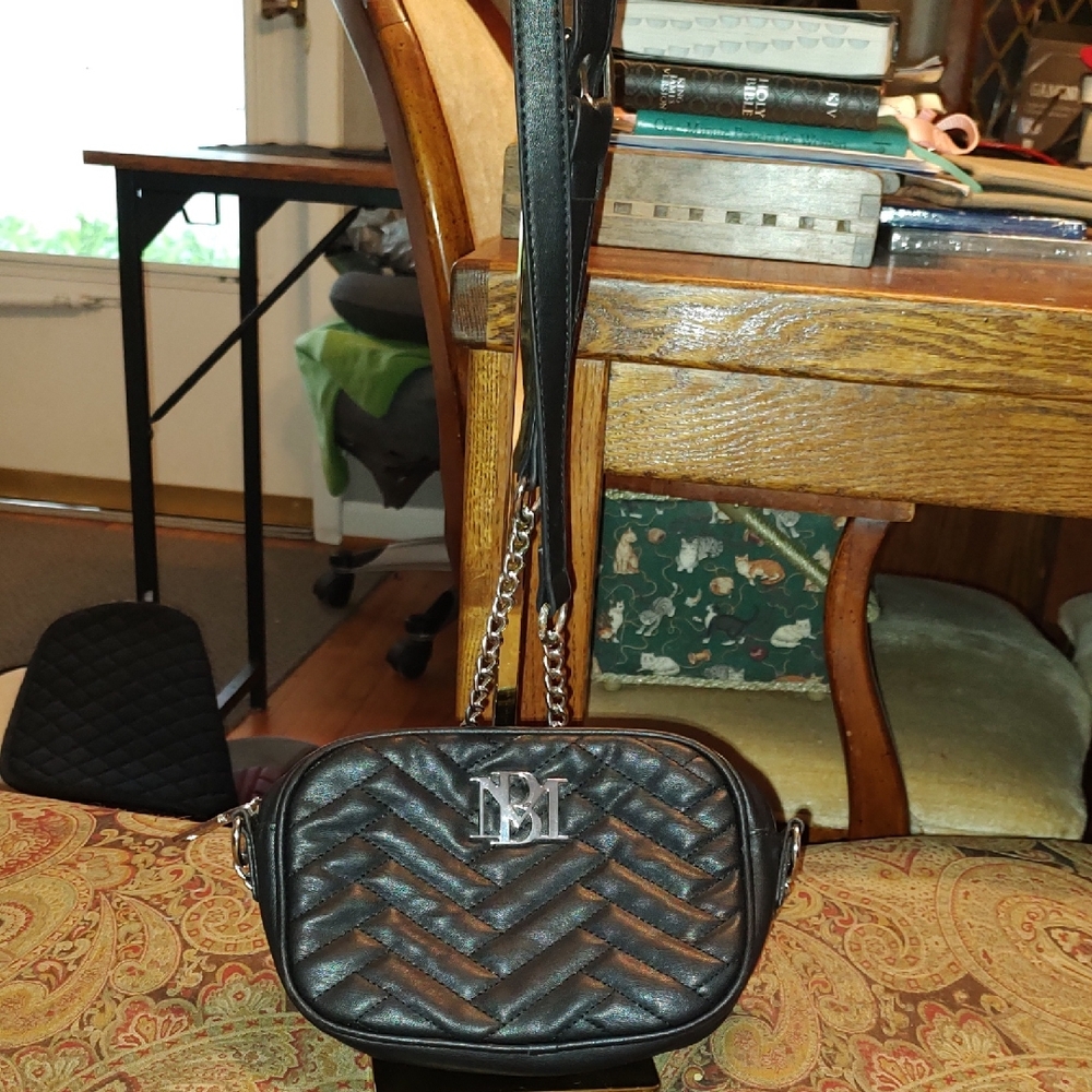 Bagley Mischka Small Black Quited Vegan Leather Crossbody Bag. EUC